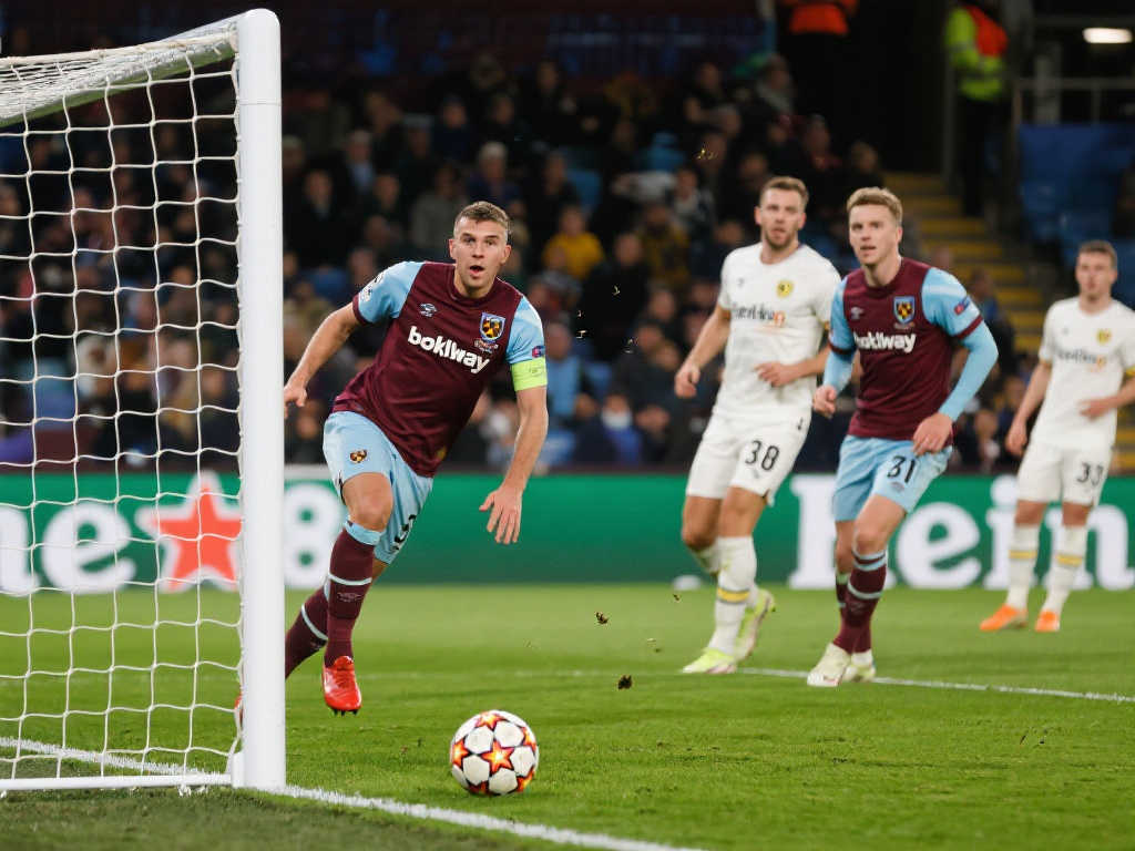 裁判判罚的 裁判判罚的