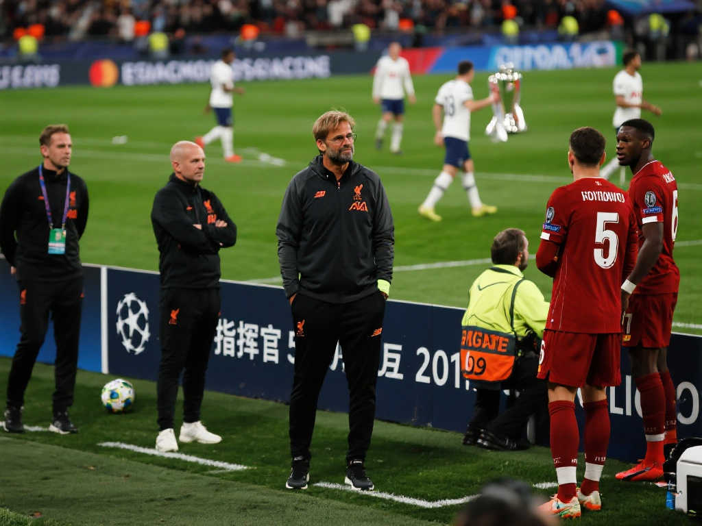 纷纷回顾他 纷纷回顾他